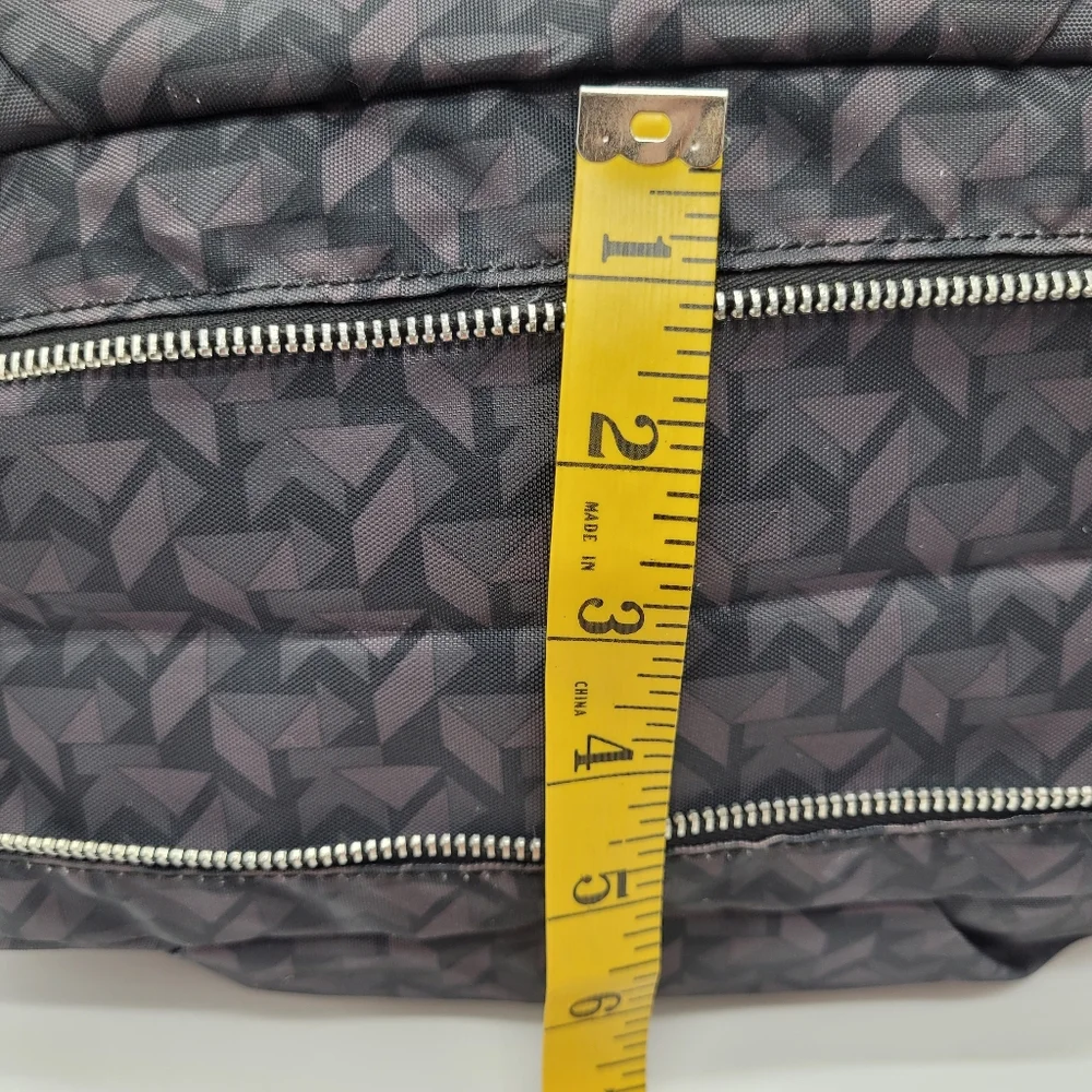 Kipling Sadie Hobo Shoulder Bag Lightweight Pockets Zippers Expandable Pockets